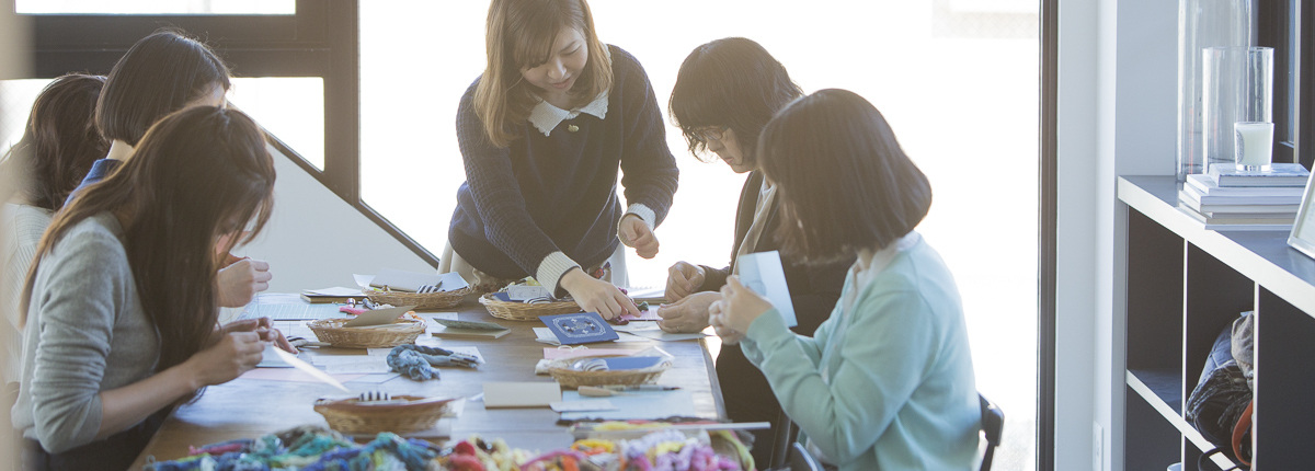 つくりら主催ワークショップ開催レポート（前編）｜刺繍作家・annas・川畑杏奈さんの紙刺繍のミニノートづくり　