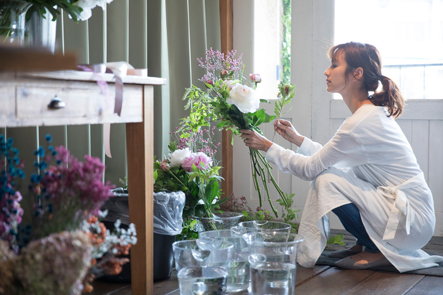 花とカリグラフィー 前編 華やかな芍薬ブーケとともに伝えたい言葉を綴る 世界でひとつのとっておきボックス つくりら 美しい手工芸と暮らし