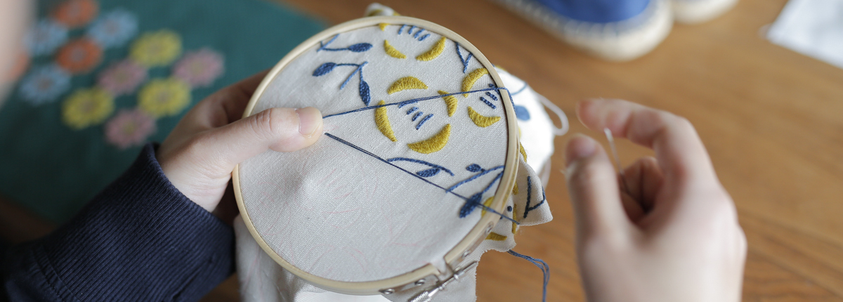 セキユリヲさん(後編)｜刺繍は針と糸を使った芸術。ひと針ひと針、絵を描くように、物語を紡ぐように