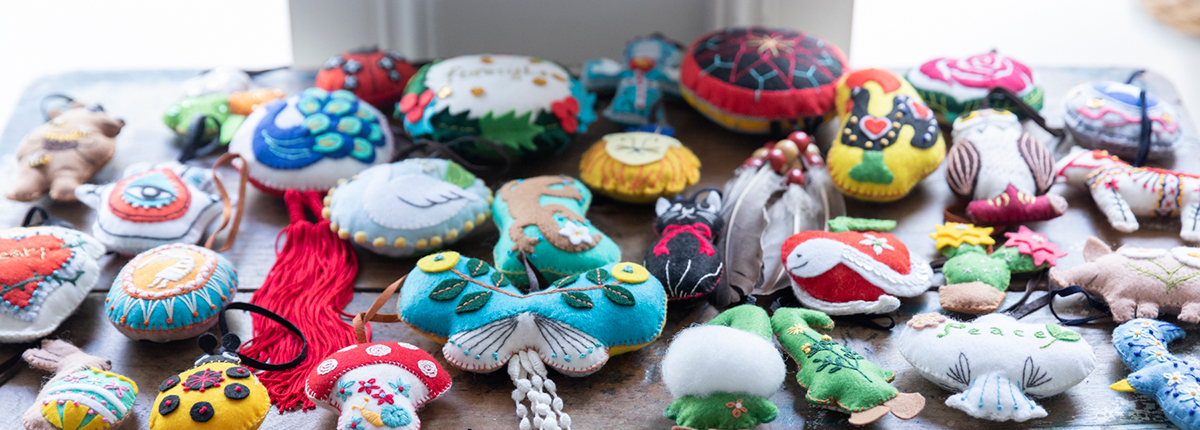 ささきみえこさん（前編）｜ノスタルジックな気分で楽しみたい、刺繍×フェルトの幸運モチーフ