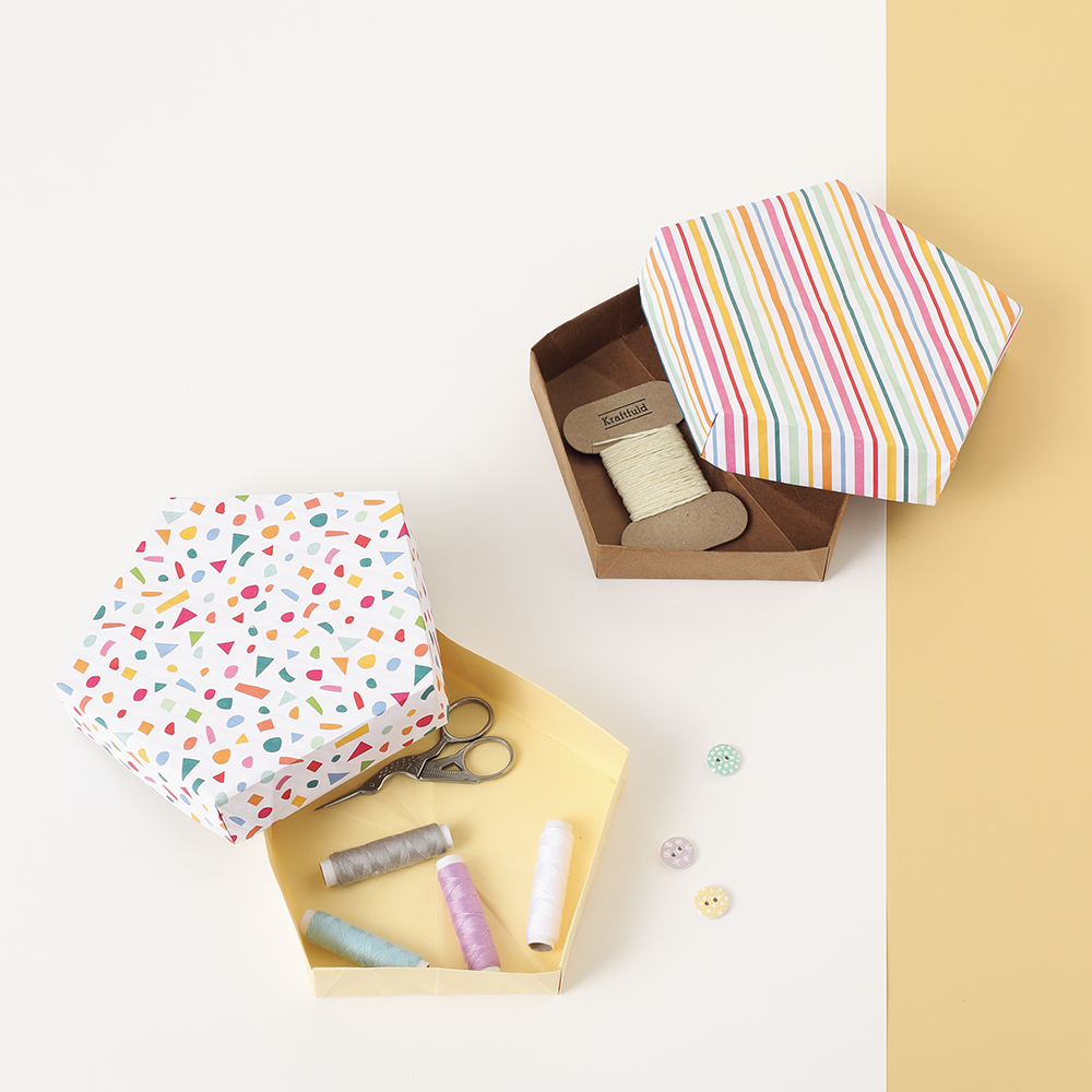 いろんな用途に使える 折り紙でつくる小物の収納に便利な箱 つくりら 美しい手工芸と暮らし